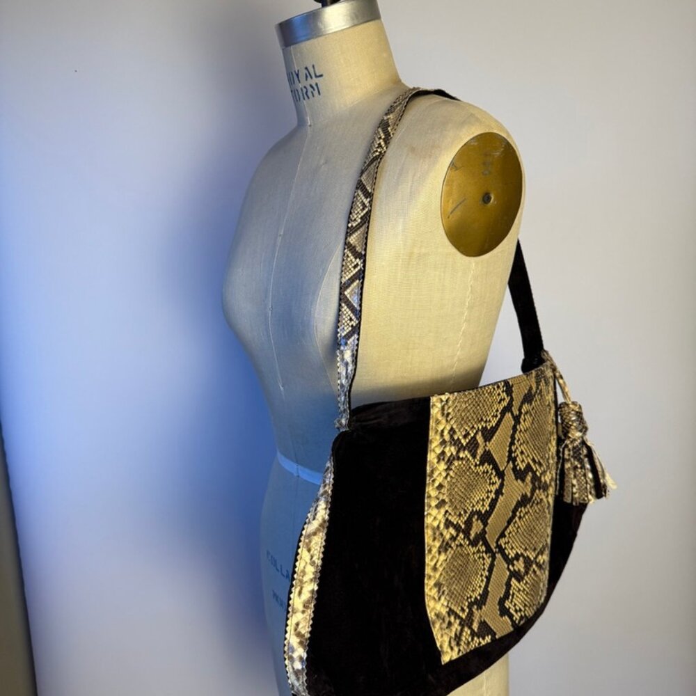 Vintage 70's Black Suede And Python East West Sho… - image 5